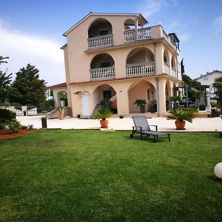 Villa Meli - Apartments mit Meerblick Medulin Exterior foto
