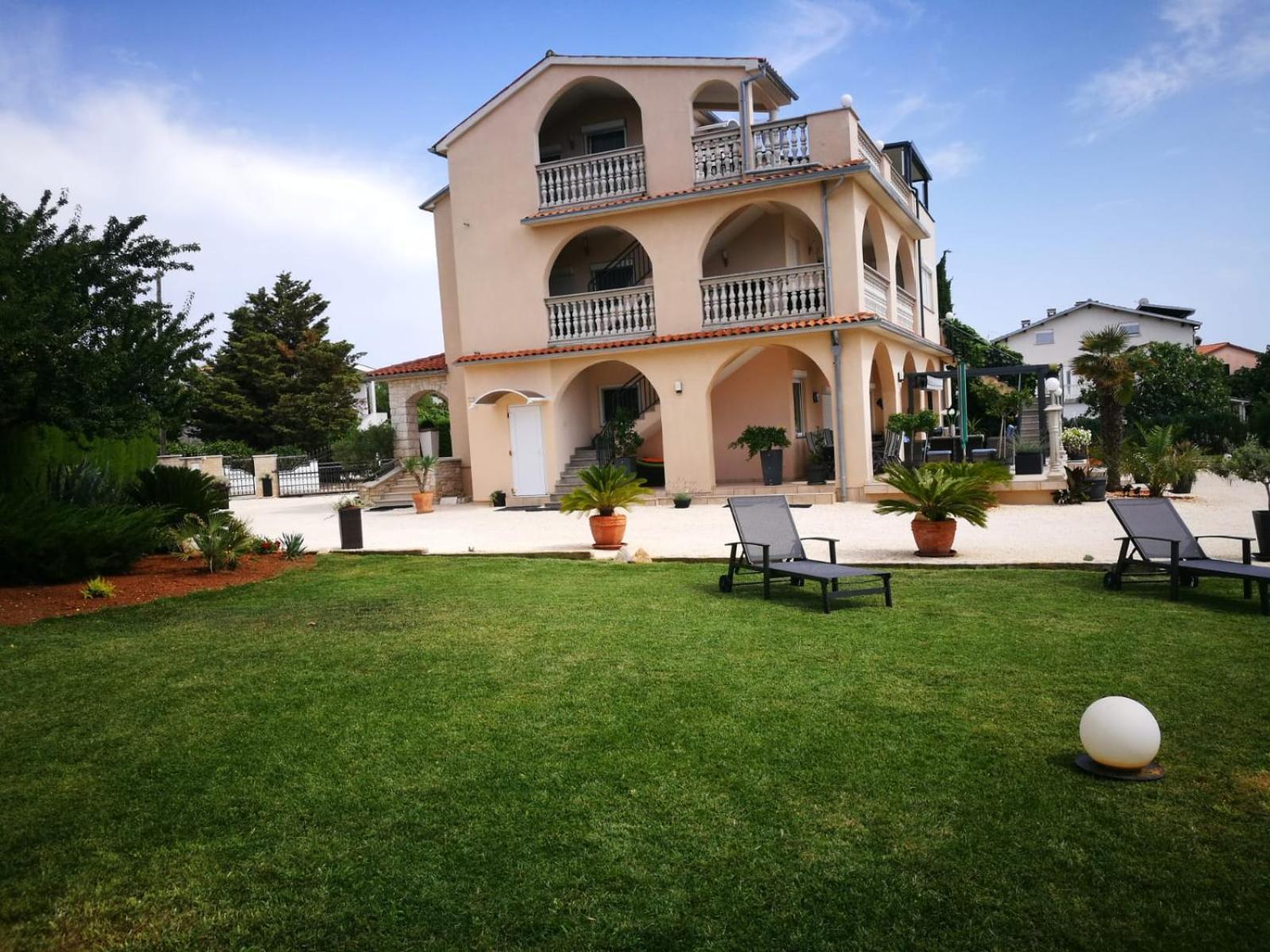 Villa Meli - Apartments mit Meerblick Medulin Exterior foto